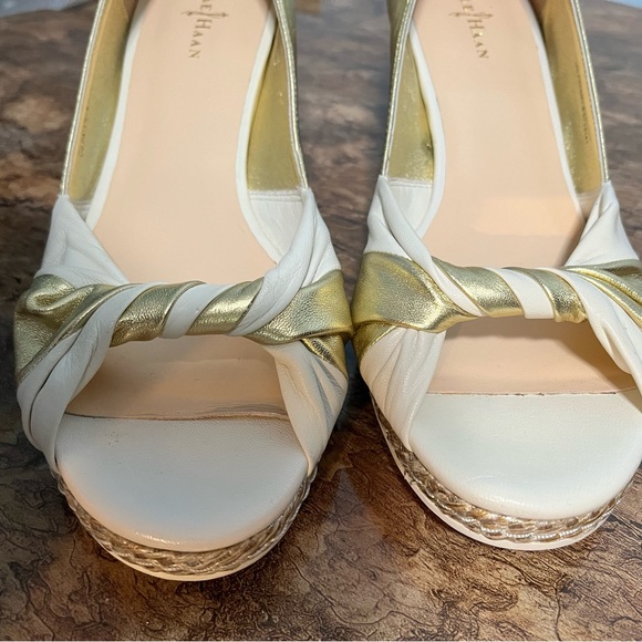 Cole Haan Women Sz 8B Nike Air Ava Open Toe Wedge Pumps Heel Sandals White Gold - Picture 3 of 11